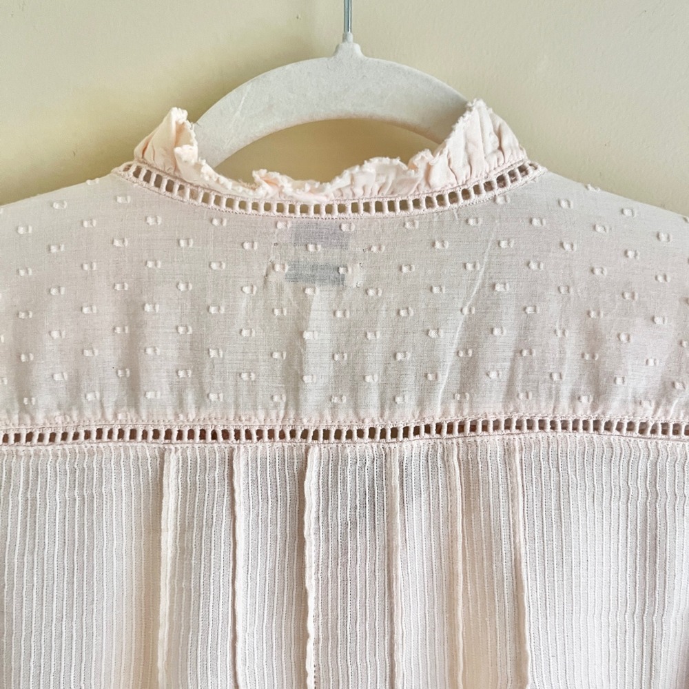 Faherty Top Women's Medium 100% Organic Cotton Peach Ruffles Smocking Cottage - Picture 10 of 12